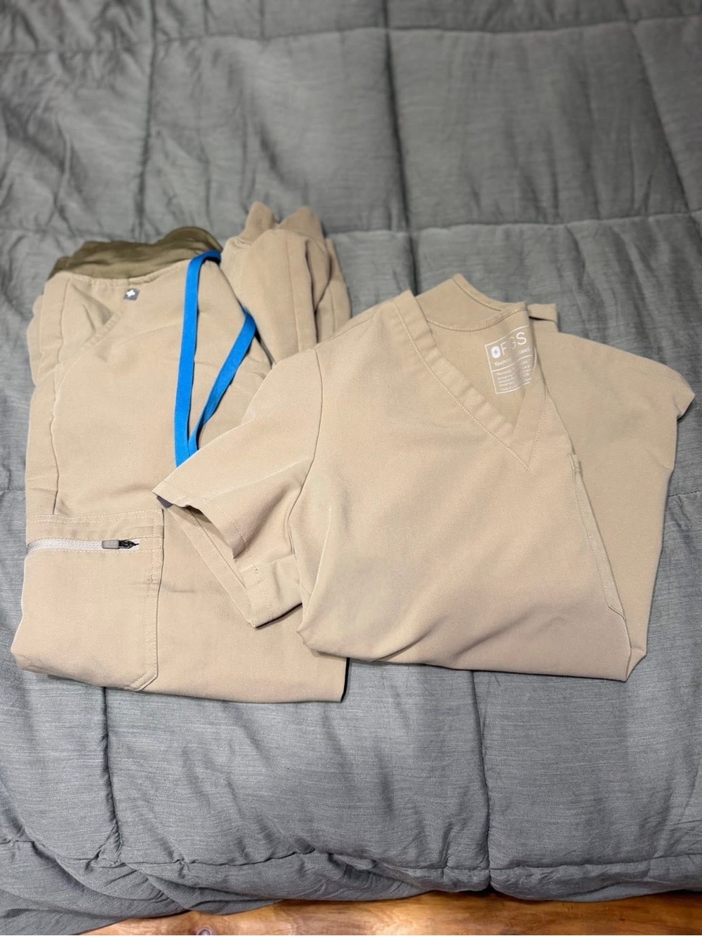 Figs Women's Scrub Top and Jogger Set in Khaki